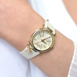網購Vivienne Westwood手錶低至香港價錢34折+免費直送香港/澳門