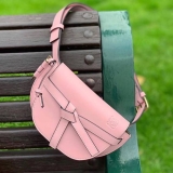 網購Loewe春夏粉色系手袋低至香港價錢61折+免費直送香港/澳門